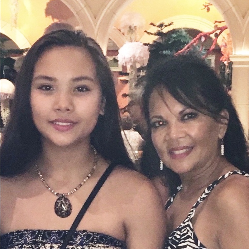 Meet your Posher, Camelle